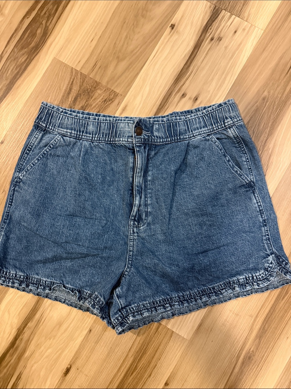 American Eagle Outfitters MOM SHORT Blue Denim Shorts